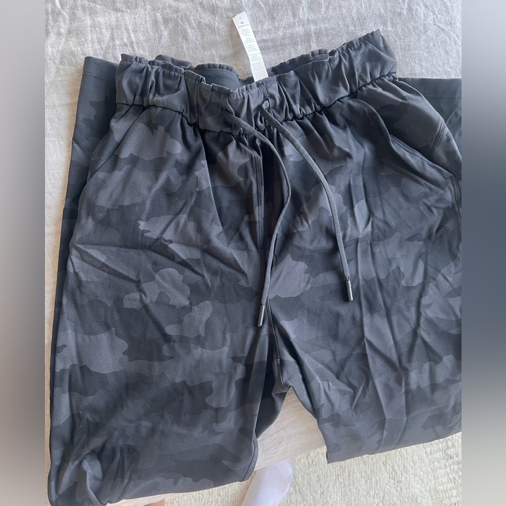 Lululemon camo pants